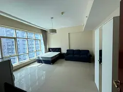 BIG MASTER ROOM GOOD QUALITY FOR A LADEIS ONLY