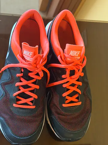 Nike Running Shoes - size 41 like new not used due to color shade