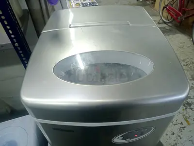 Portable Ice Maker in Great Condition