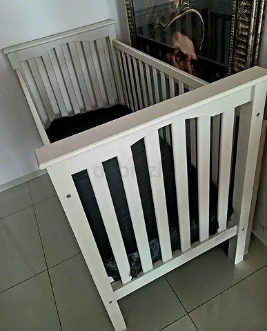 Pottery Barn Kids - KENDALL CRIB AND NEW SUPREME MATTRESS for Sale