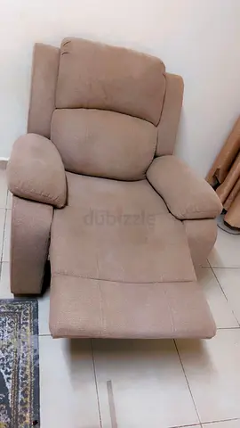 Cozy Beige Recliner Chair كرسي مريح هزاز