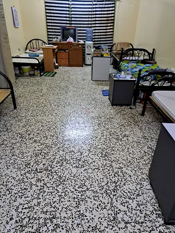 SINGLE BED SPACE AVAILABLE FOR KERALITE BATCHLOR DEIRA NAIF MOBILE CITY NEAR GOLD SOUK METRO