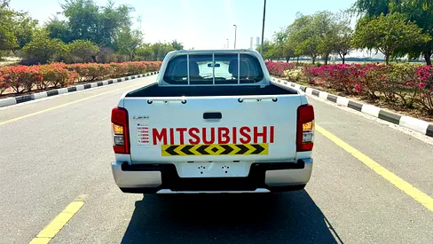 Mitsubishi L200 2023
