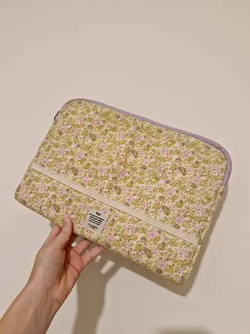 Laptop sleave TYPO BAND NEW