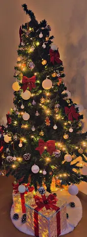 Beautifully decorated Christmas Tree Set,  With Decorations, Warm Lights  Gift Boxes (6ft - 180cm)