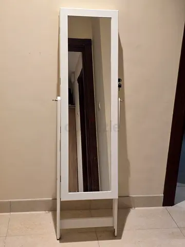 Jewellery Cabinet with mirror