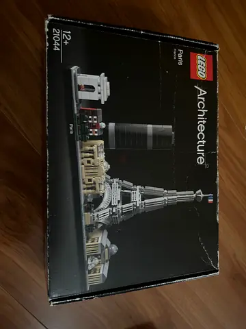 Lego architecture Paris