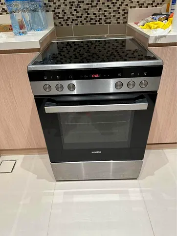 SIEMENS iq700 model 4 Hobs full electric ceramic cooker Range size 60cm