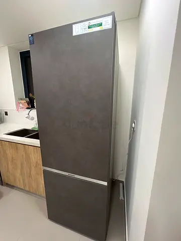 Siemens Two-Door Refrigerator in Excellent Condition