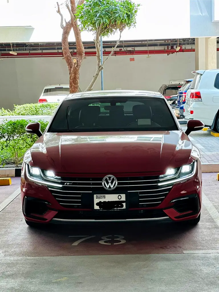 Volkswagen Arteon 2018 — photo 1 of 12