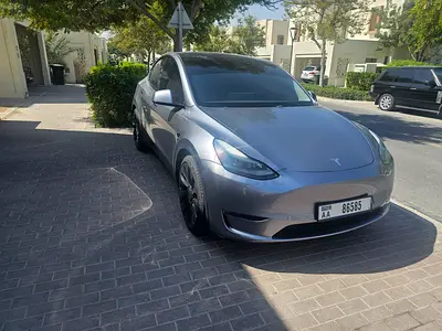 Tesla Y 2023 performance 10,400km only