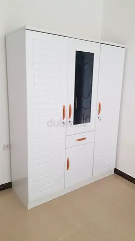Stylish White 3 door Wardrobe with mirror