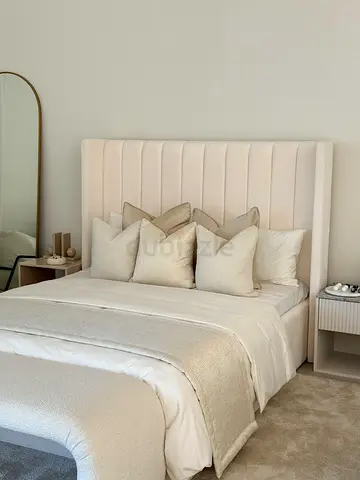 Elegant and Cozy Bed Set