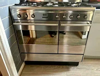Smeg cooker 5 burner dual oven 90x60cm