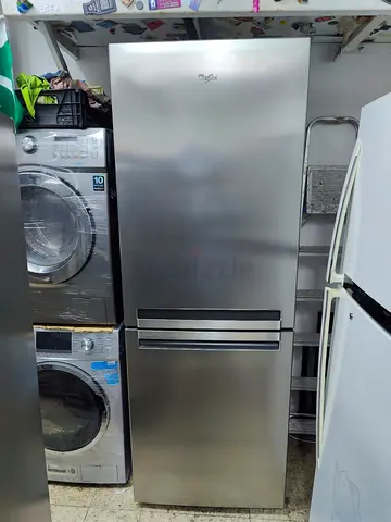 Whirlpool Stainless Steel bottom freezer fridge freestanding