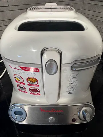 High-Quality Oil Fryer in Excellent Condition