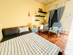 Furnished room near metro station