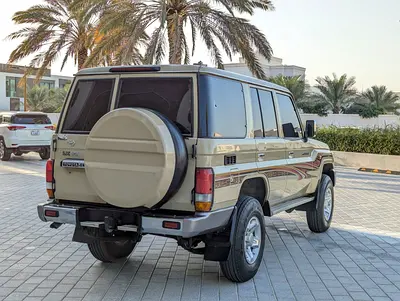 صورة 12 لـ 2012 Toyota LAND CRUISER 70 SERIES