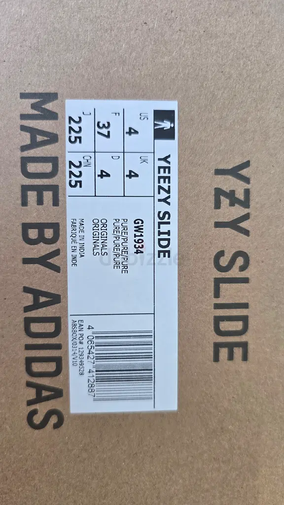 Brand New Adidas Yeezy Slide in Size 4 UK DS | dubizzle Dubai