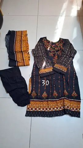 Bin saeed embroided cotton lawn suit. Preloved