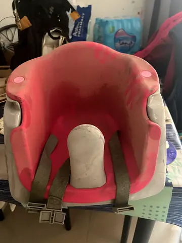 Baby feeding seat