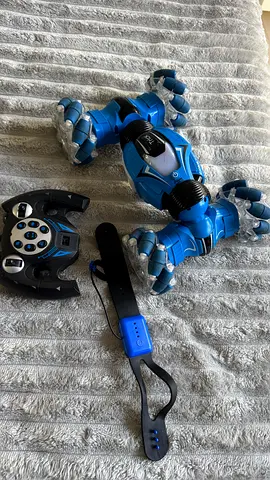 Remote Control Stunt Car - Blue 360 rotation sensor