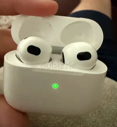 Airpods (3rd Gen) - with Lighting cable