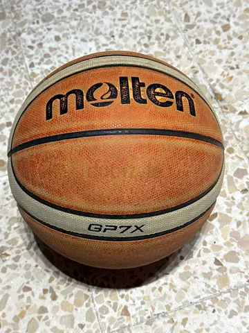 Molten GP7X basketball size 7