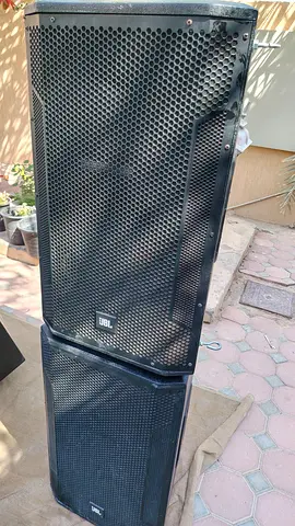 8 speakers of JBL STX800 Professional Subwoofer - High-Quality Sound