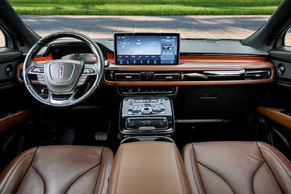2023 Lincoln NAUTILUS 照片 8