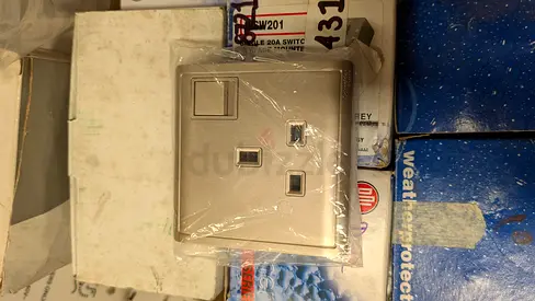 Schneider Electric E8215D Terminal Block