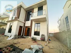 Luxurious 5 Bedroom Villa For sale in Al Hoshi