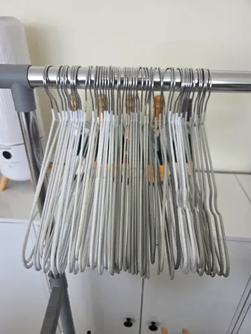 50 Slim Hangers  2 pants hanger