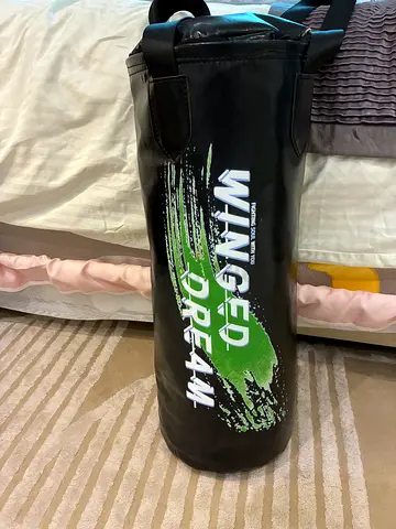 Complete Boxing Set Punching Bag + 3 Pairs of Gloves + Headgear