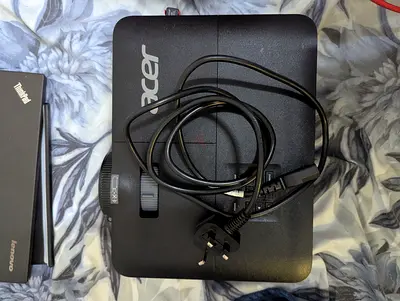 Acer DWX1842 Projector