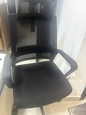 Comfortable Black Mesh Office Chair