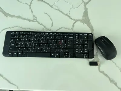 Logitech MK220 Space-Saving Wireless Keyboard and Mouse Combo Black