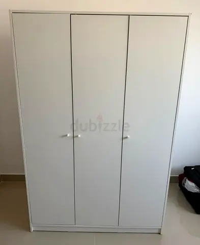 3 door wardrobe