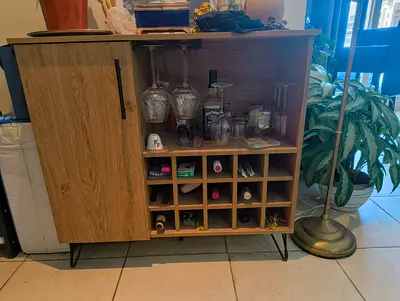 Bar cabinet