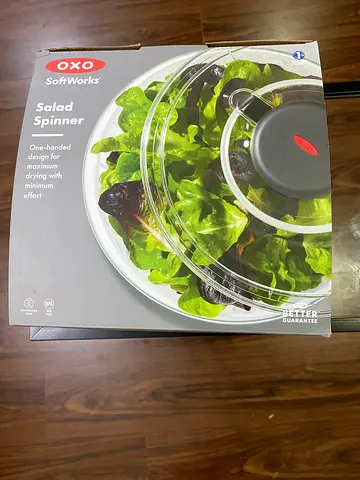 Oxo salad spinner