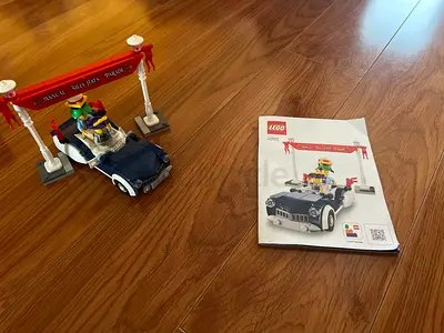 Lego vintage exclusive silly hats parade 40913