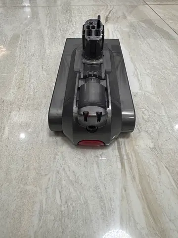 Dyson V15 vacuum cleaner battery