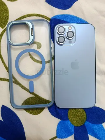Apple iPhone 13 with MagSafe Case