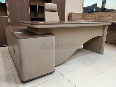 Elegant Modern Office Desk