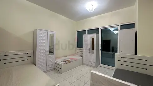 Dubai shaikh zayed road