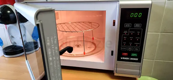 Black  Decker Microwave - Efficient and Reliable