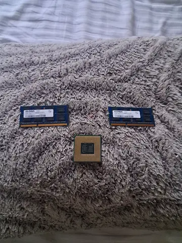 2 2GB ram sticks and a intel core i5-540M