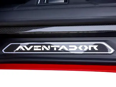 2021 Lamborghini AVENTADOR S — миниатюра 17