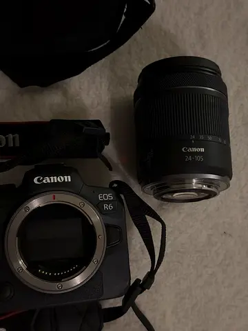 كاميرا Canon EOS R6 الحالة: استعمال نظيف وخفيف جداً، استخدام بسيط وشبه جديدة. مافيها أي أعطال أو مشا