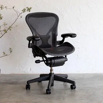 Herman miller Aeron size B fully loaded